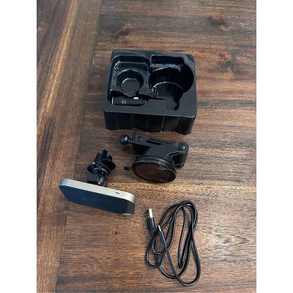 Magnetic phone holder and wireless charger for car. - Picture 5 of 10